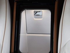 Tesla Zun S800 Extended Range Starlight Executive Edition 4-Seater (192-line LiDAR) - ფოტო 9