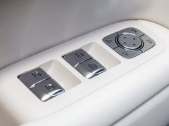 Li Auto L6 Pro Smart Refresh Edition - ფოტო 13