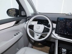 Volvo EM90 2025 Ultra Six-Seater - ფოტო 10