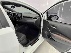 Toyota Corolla 2023 1.8L CVT Luxury - ფოტო 18