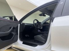 Tesla Model 3 High Performance All-Wheel Drive - ფოტო 6