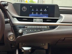 Lexus ES 2020 200 Excellence Edition - ფოტო 15