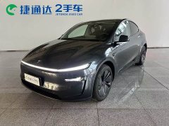 Tesla Model Y Rear-Wheel Drive - ფოტო 1