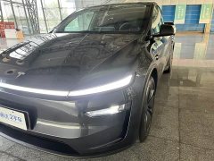 Tesla Model Y Rear-Wheel Drive - ფოტო 6