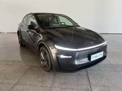 Tesla Model Y Rear-Wheel Drive - ფოტო 9