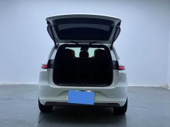 Li Auto L6 Pro - ფოტო 13