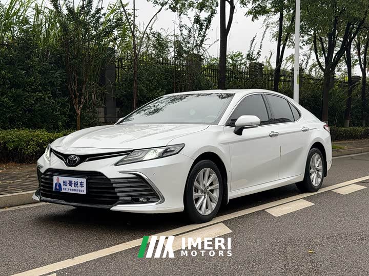 Toyota Camry 2.0G Luxury