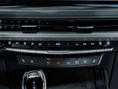 Cadillac XT4 28T FWD Luxury - ფოტო 11