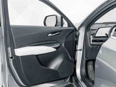 Cadillac XT4 28T FWD Luxury - ფოტო 15