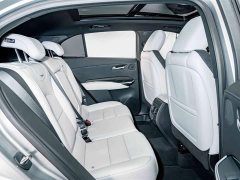 Cadillac XT4 28T FWD Luxury - ფოტო 20