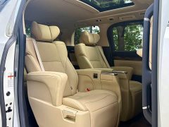 Toyota Alphard Hybrid 2.5L Luxury - ფოტო 9