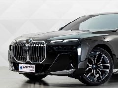 BMW 7 Series Facelift 735Li M Sport Package - ფოტო 3