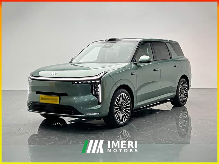 IM Motors Zhiji LS8 52 Max Luxury Six-Seater