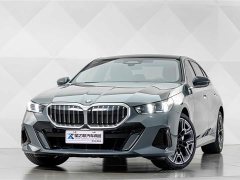 BMW 5 Series 530Li Luxury M Sport Package - ფოტო 2