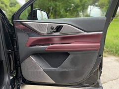 Cadillac XT5 2025 2.0T Platinum - ფოტო 16
