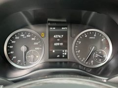 Mercedes-Benz Vito 2023 2.0T Elite 7-Seater - ფოტო 10