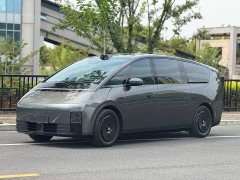 Li Auto Li Xiang MEGA Ultra - ფოტო 1