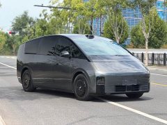 Li Auto Li Xiang MEGA Ultra - ფოტო 3