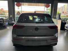 Volkswagen Golf 200TSI DSG - ფოტო 8