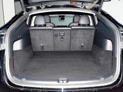 Tesla Model Y Standard Range RWD - ფოტო 13