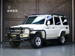 Toyota Land Cruiser (Imported) 2019 4.0L Manual - ფოტო 1