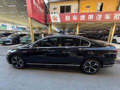 Volkswagen Magotan 2023 2 Million Units Commemorative Edition 330TSI DSG Luxury - ფოტო 2