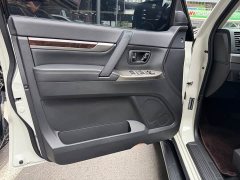 Mitsubishi Pajero (Imported) 2020 Heritage Edition 3.0L Automatic Premium Off-Road - ფოტო 14