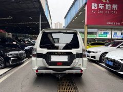 Mitsubishi Pajero (Imported) 2020 Heritage Edition 3.0L Automatic Premium Off-Road - ფოტო 6