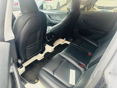 Tesla Model Y Rear-Wheel Drive - ფოტო 6