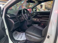 Toyota Sienna 2.5L Hybrid AWD Premium - ფოტო 16