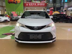 Toyota Sienna 2.5L Hybrid AWD Premium - ფოტო 3