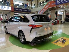 Toyota Sienna 2.5L Hybrid AWD Premium - ფოტო 6