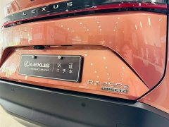 Lexus RZ 450e AWD Luxury Edition - ფოტო 10