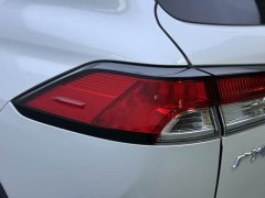 Toyota Frontlander 2023 2.0L Intelligent Hybrid Dual-Engine Leading Edition - ფოტო 16
