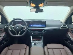 BMW 3 Series 325Li M Sport Package - ფოტო 4