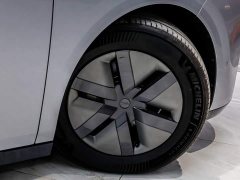 Li Auto MEGA Ultra Smart Refresh Edition - ფოტო 8