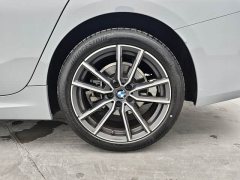 BMW 3 Series 325Li M Sport Package - ფოტო 11