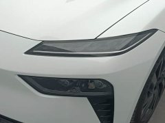 BMW eπ007 Extended Range 200 Ruoyi Edition - ფოტო 13