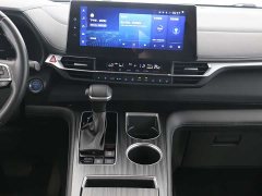 Toyota Sienna 2021 2.5L Hybrid Premium Edition - ფოტო 11