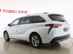 Toyota Sienna 2021 2.5L Hybrid Premium Edition - ფოტო 16
