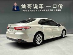 Toyota Camry 2.0G Luxury - ფოტო 20