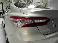 Toyota Camry 2.0G Luxury - ფოტო 4