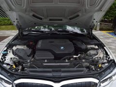 BMW 3 Series 325Li M Sport Package - ფოტო 14