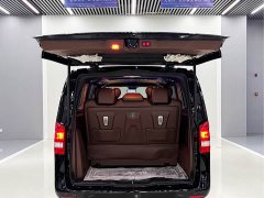 Mercedes-Benz Vito 2023 2.0T Elite 7-Seater - ფოტო 11