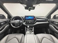 Toyota Crown Land Cruiser Crown Venza 2.5L HEV AWD Premium - ფოტო 3