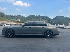 BMW 7 Series 2023 735Li M Sport Package - ფოტო 10