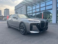 BMW 7 Series 2023 735Li M Sport Package - ფოტო 3