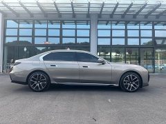 BMW 7 Series 2023 735Li M Sport Package - ფოტო 9