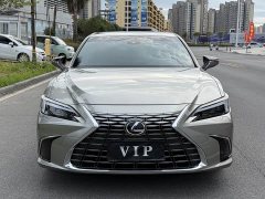 Lexus ES 200 Premium Edition - ფოტო 2