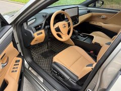Lexus ES 200 Premium Edition - ფოტო 7